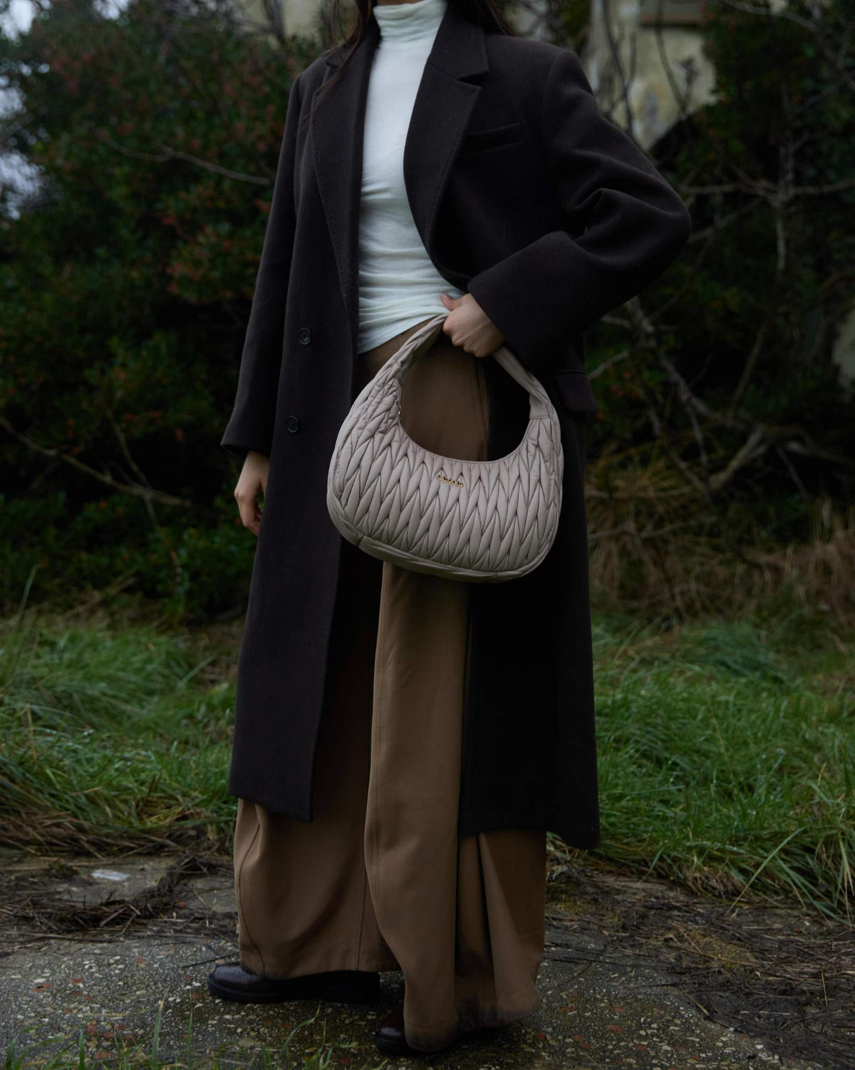 Phoebe leather large taupe